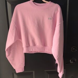 ALO Yoga Candy Heart Pink Accolade Cropped Sweatshirt